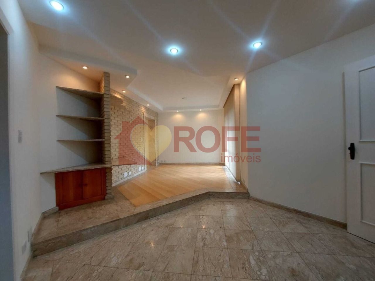 Foto 2 - RF35893