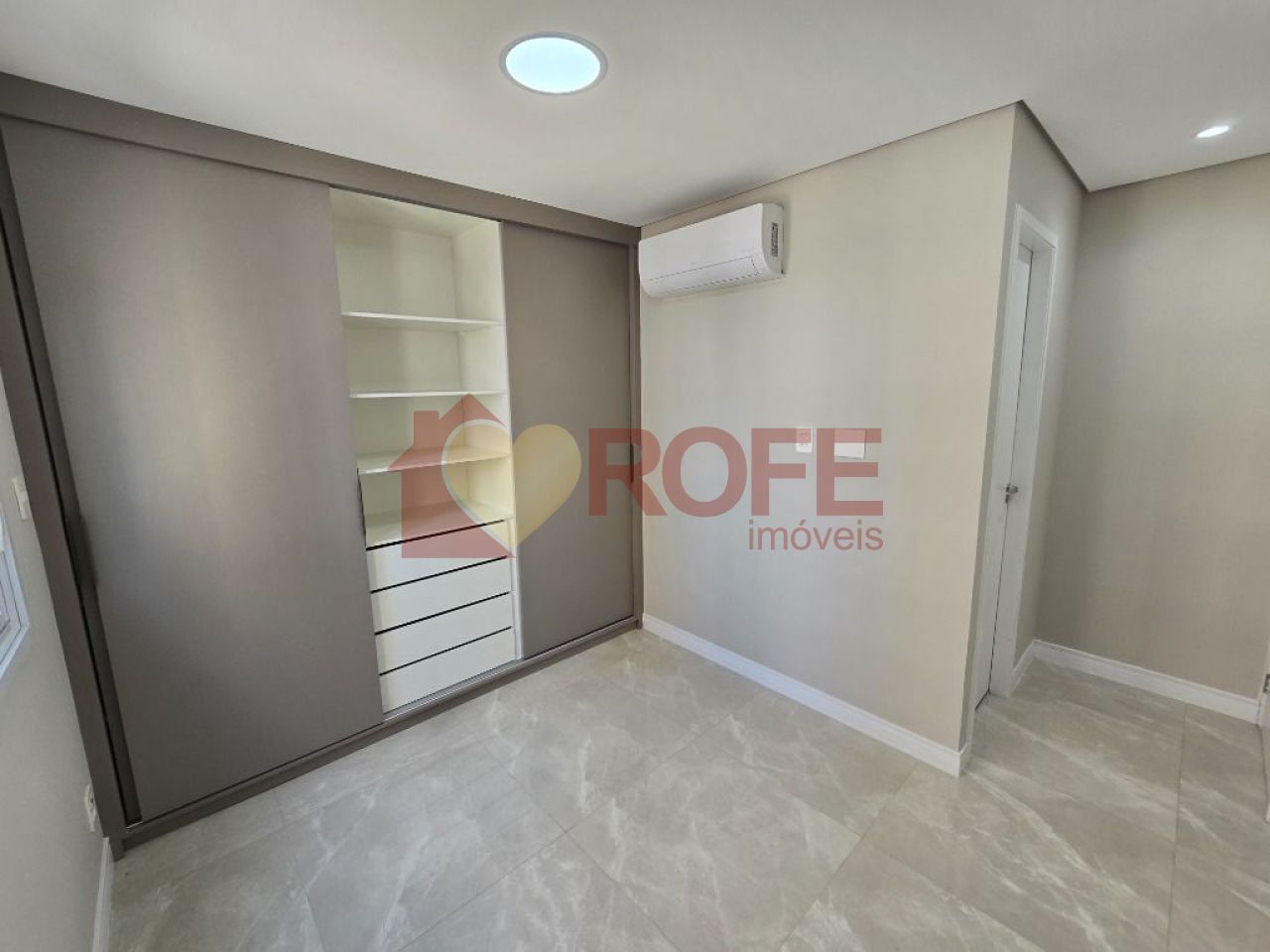 Foto 18 - RF36128