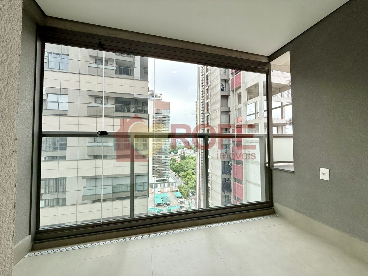 Foto 3 - RF36704