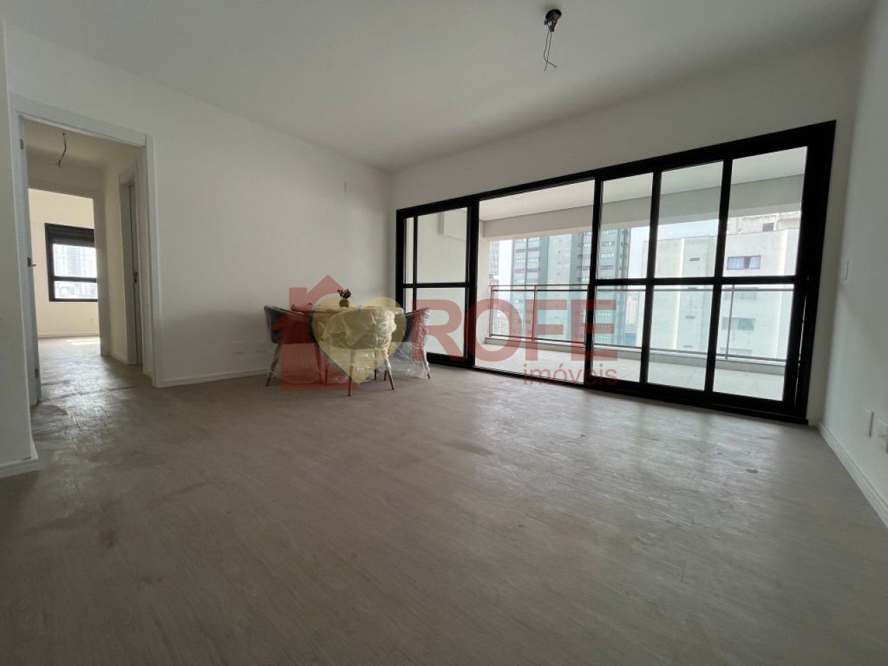 Foto 2 - RF36916