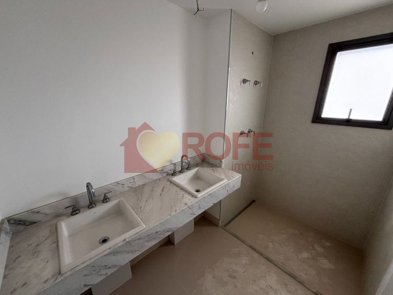 Foto 23 - RF37426
