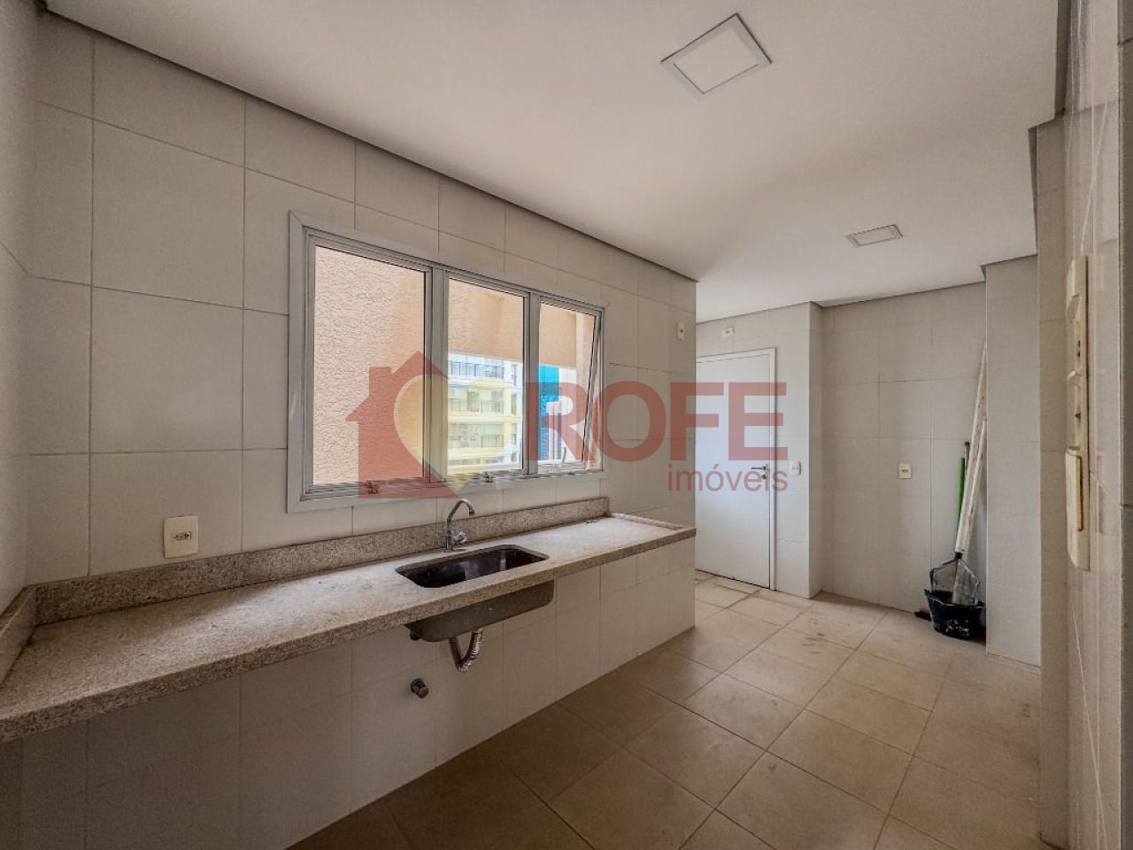 Foto 5 - RF37559