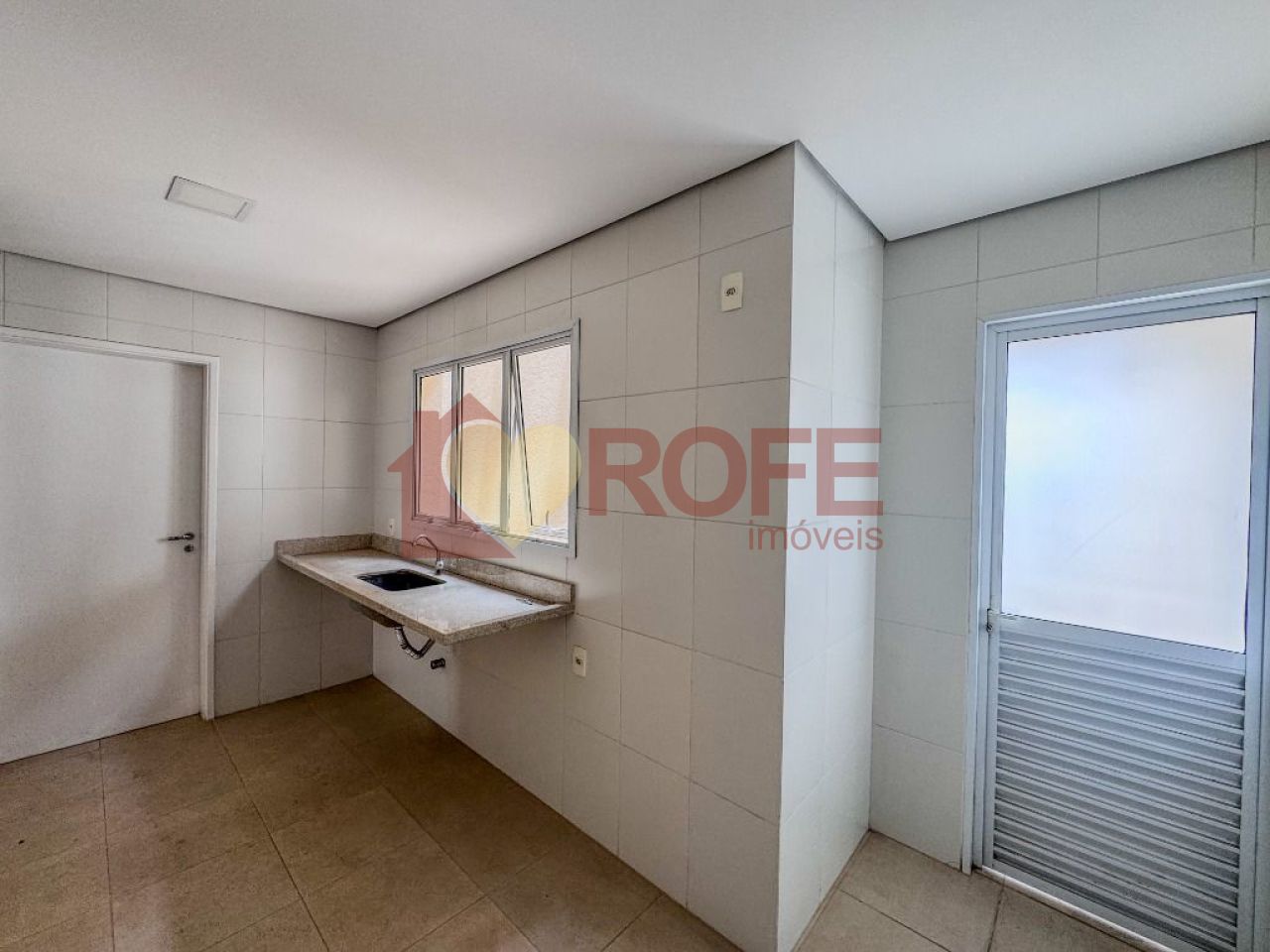 Foto 6 - RF37559