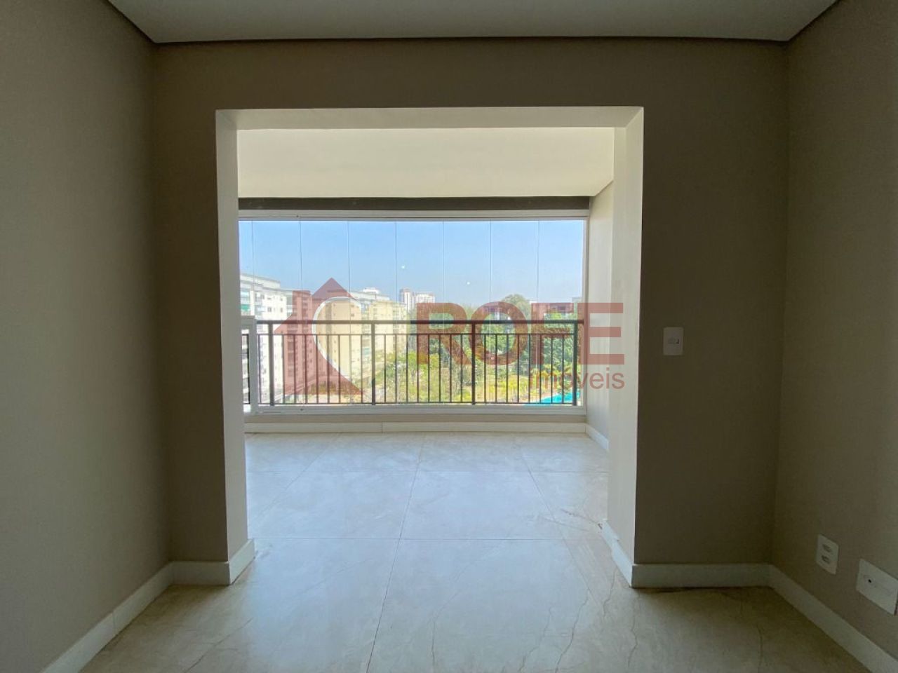 Foto 4 - RF37750