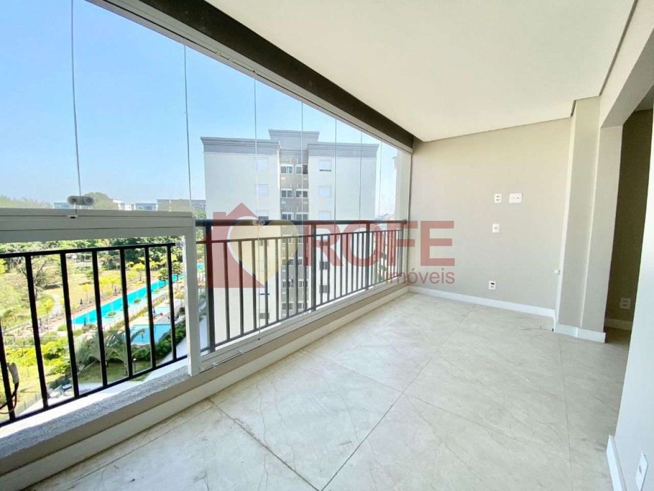 Foto 5 - RF37750