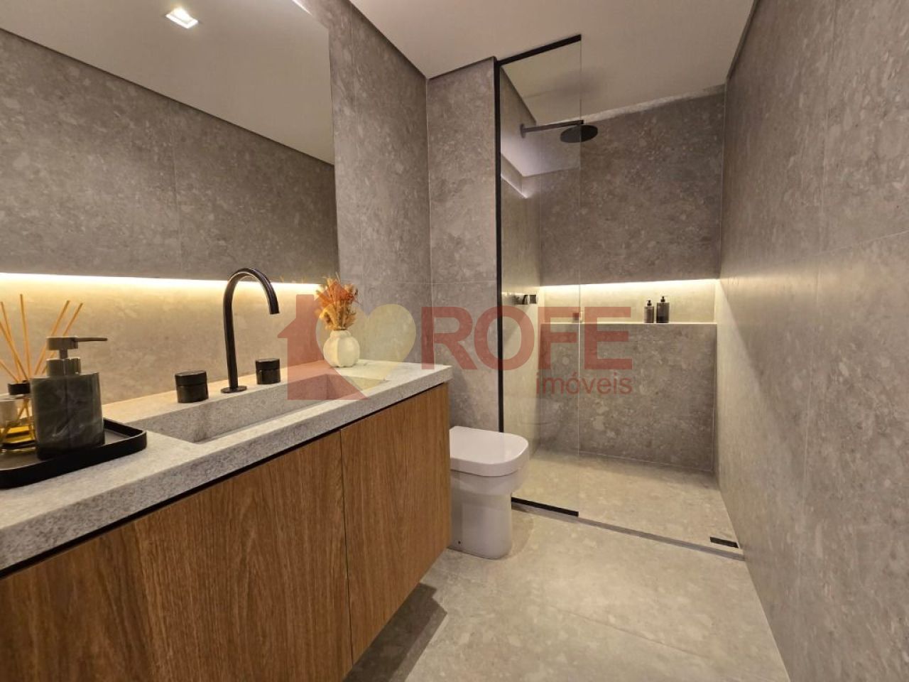Foto 23 - RF38407