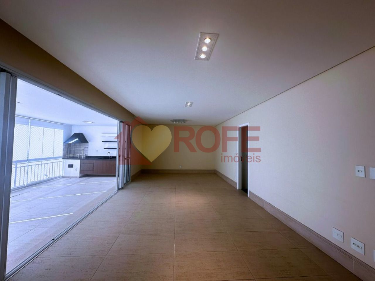 Foto 3 - RF38635