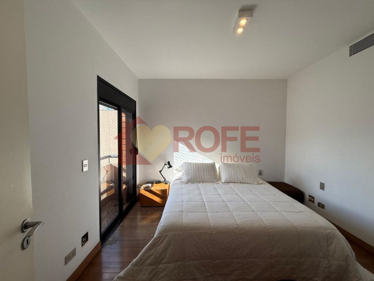 Foto 17 - RF40009