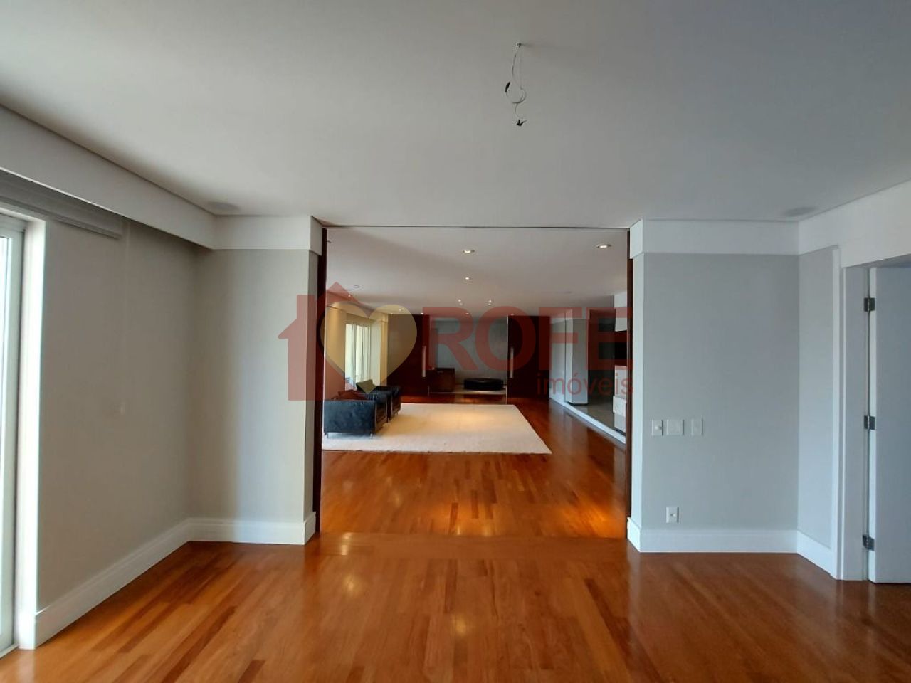 Foto 9 - RF40018