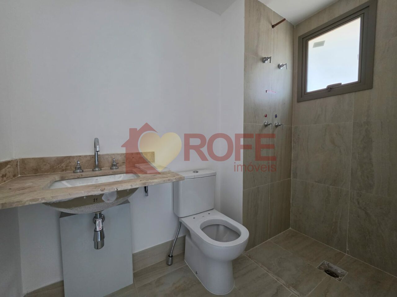 Foto 7 - RF40195