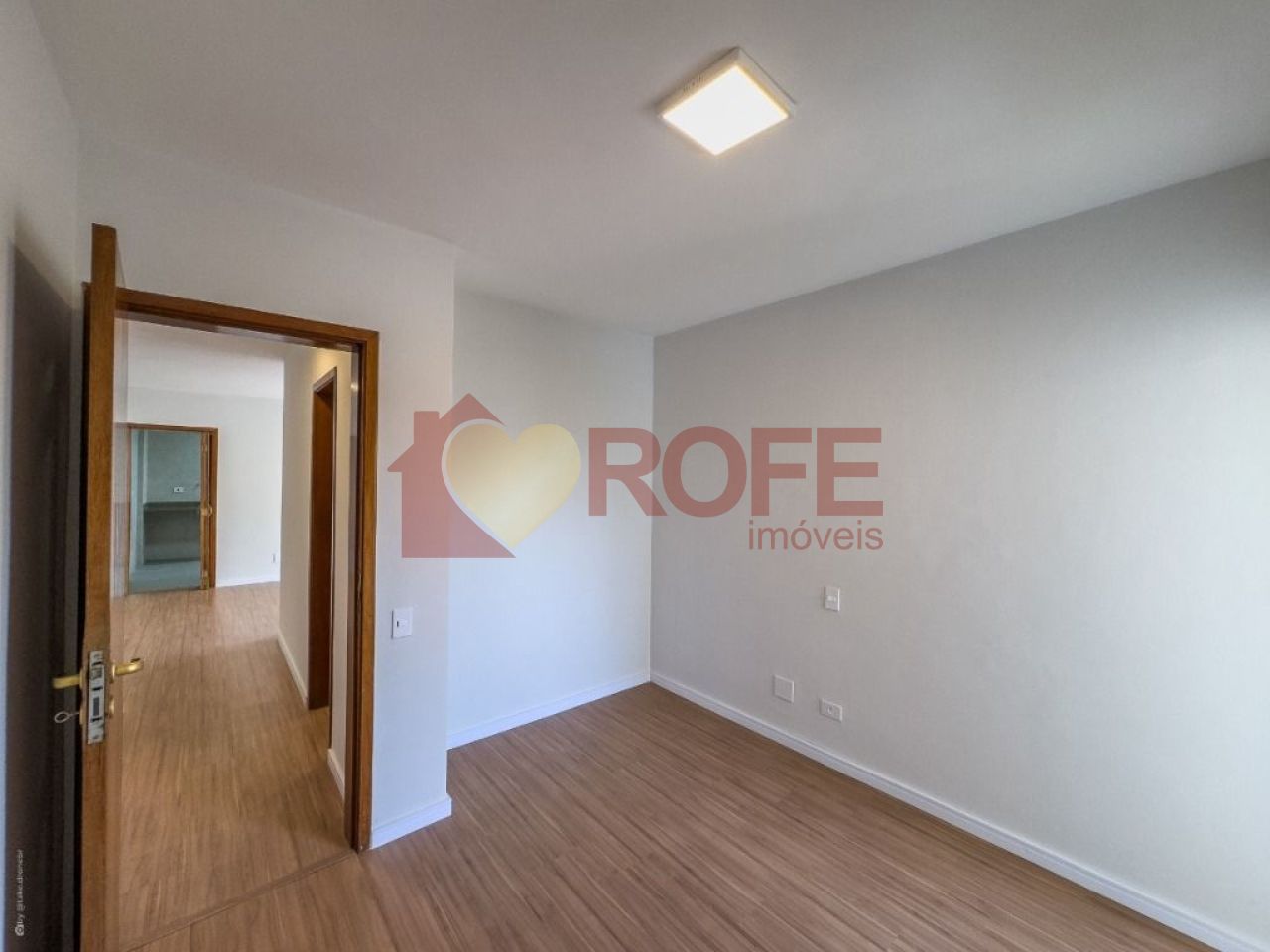Foto 12 - RF40273