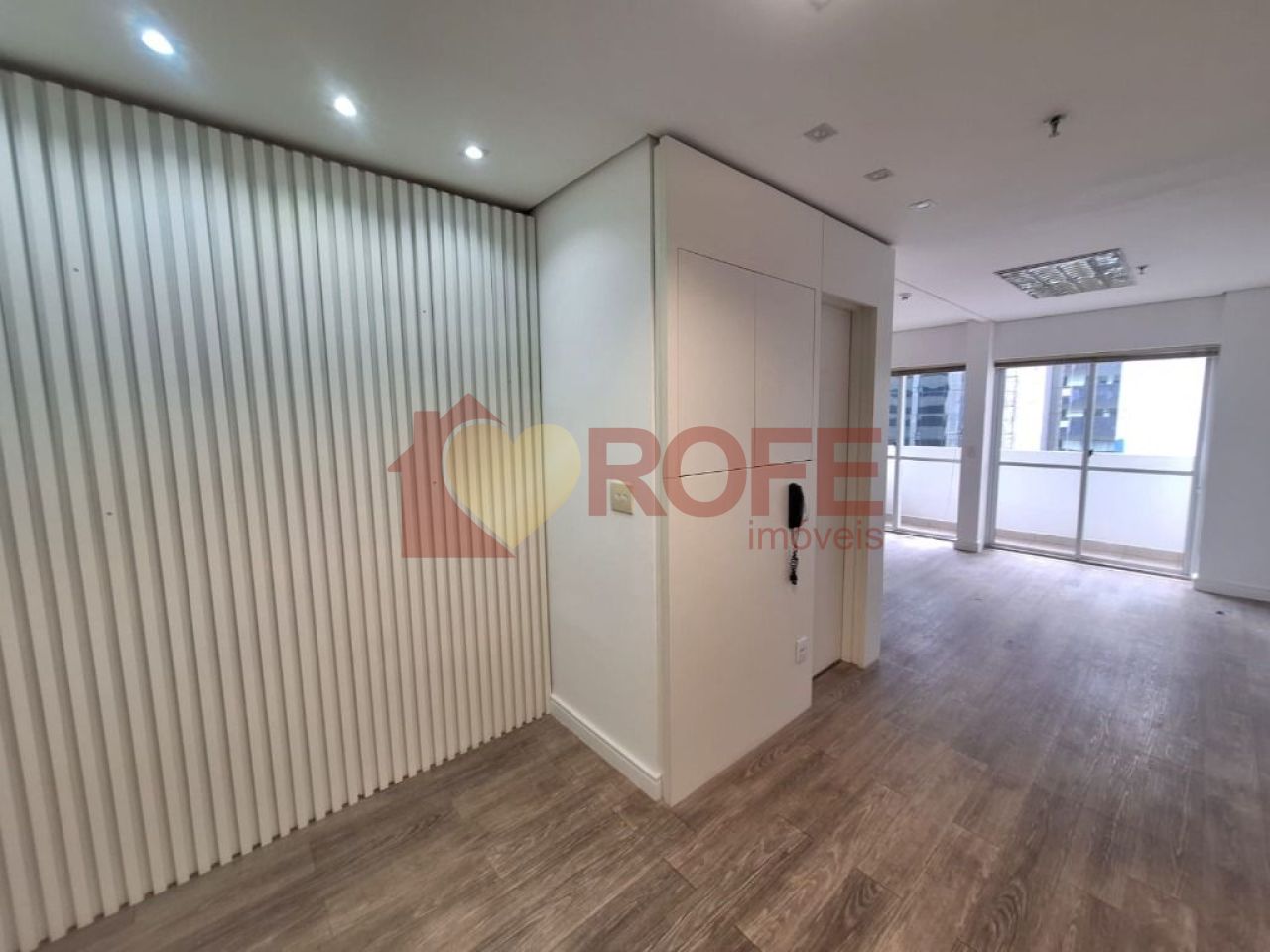 Foto 8 - RF40327