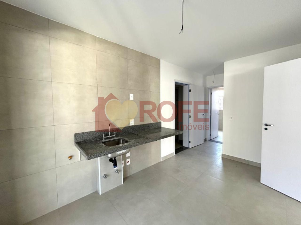 Foto 8 - RF40407