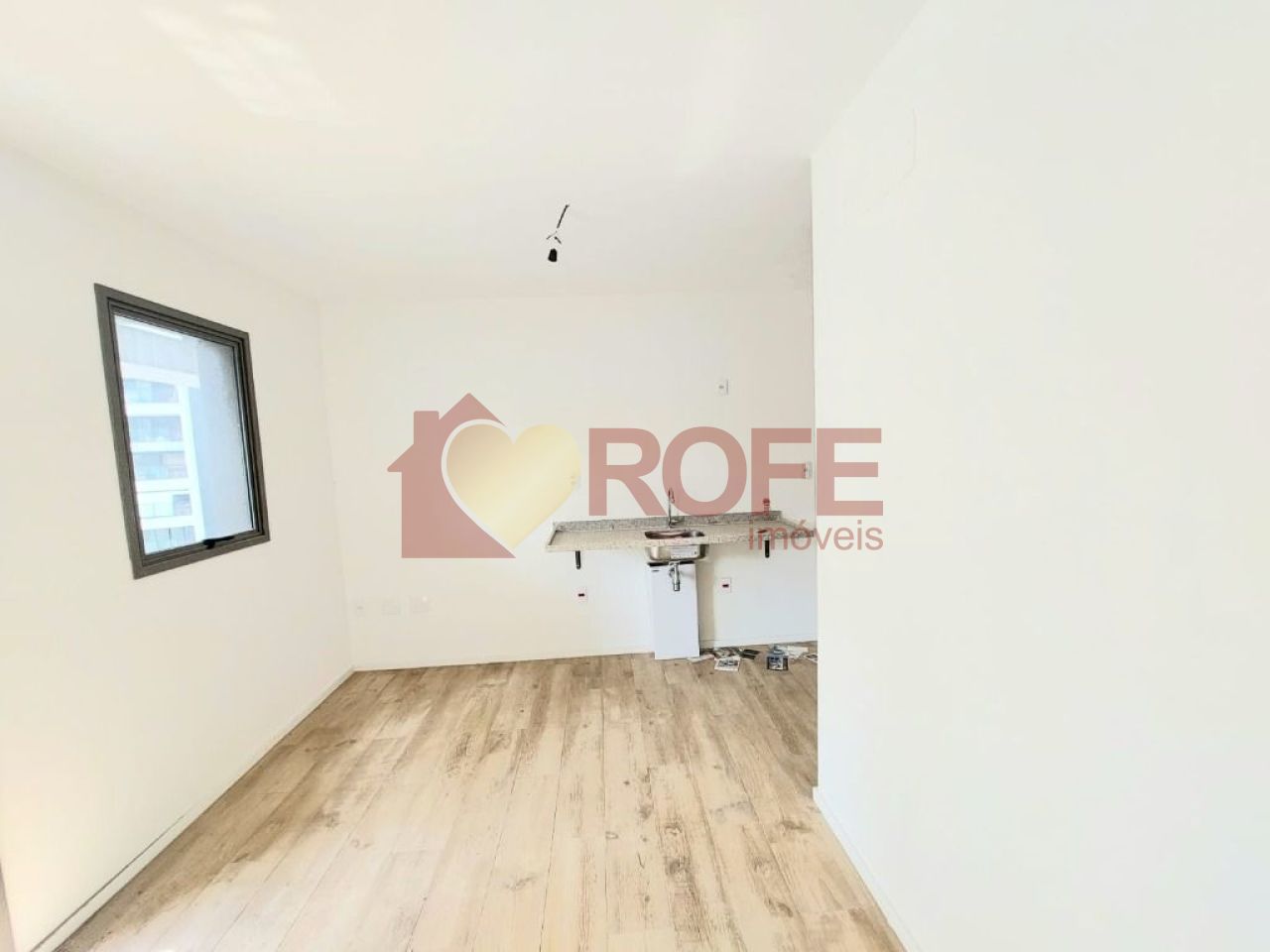 Foto 8 - RF40428