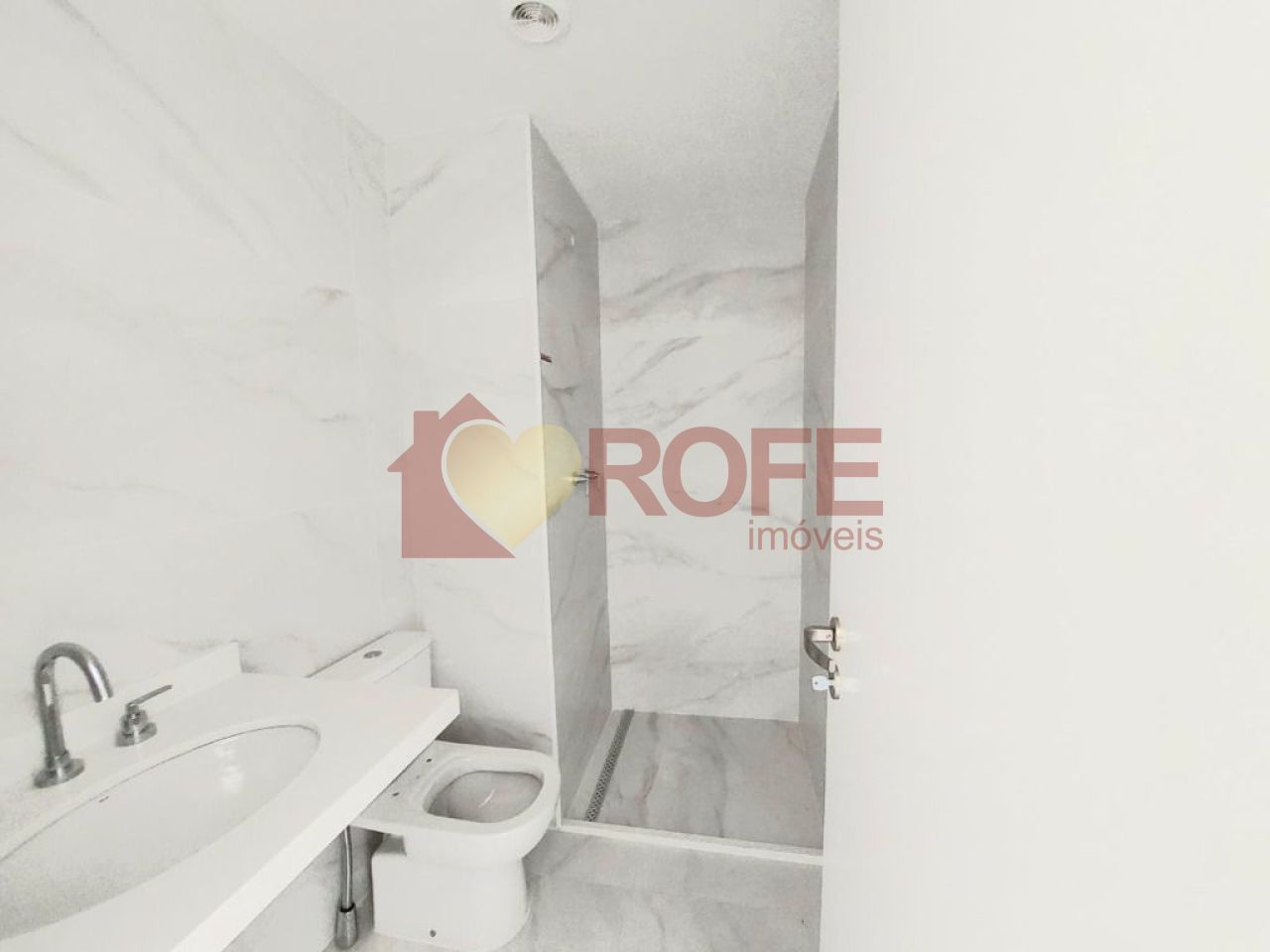 Foto 9 - RF40428