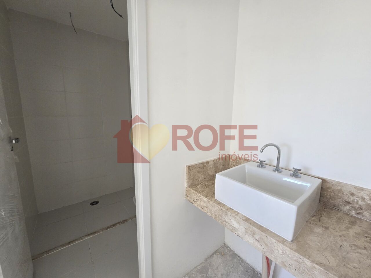 Foto 15 - RF40656