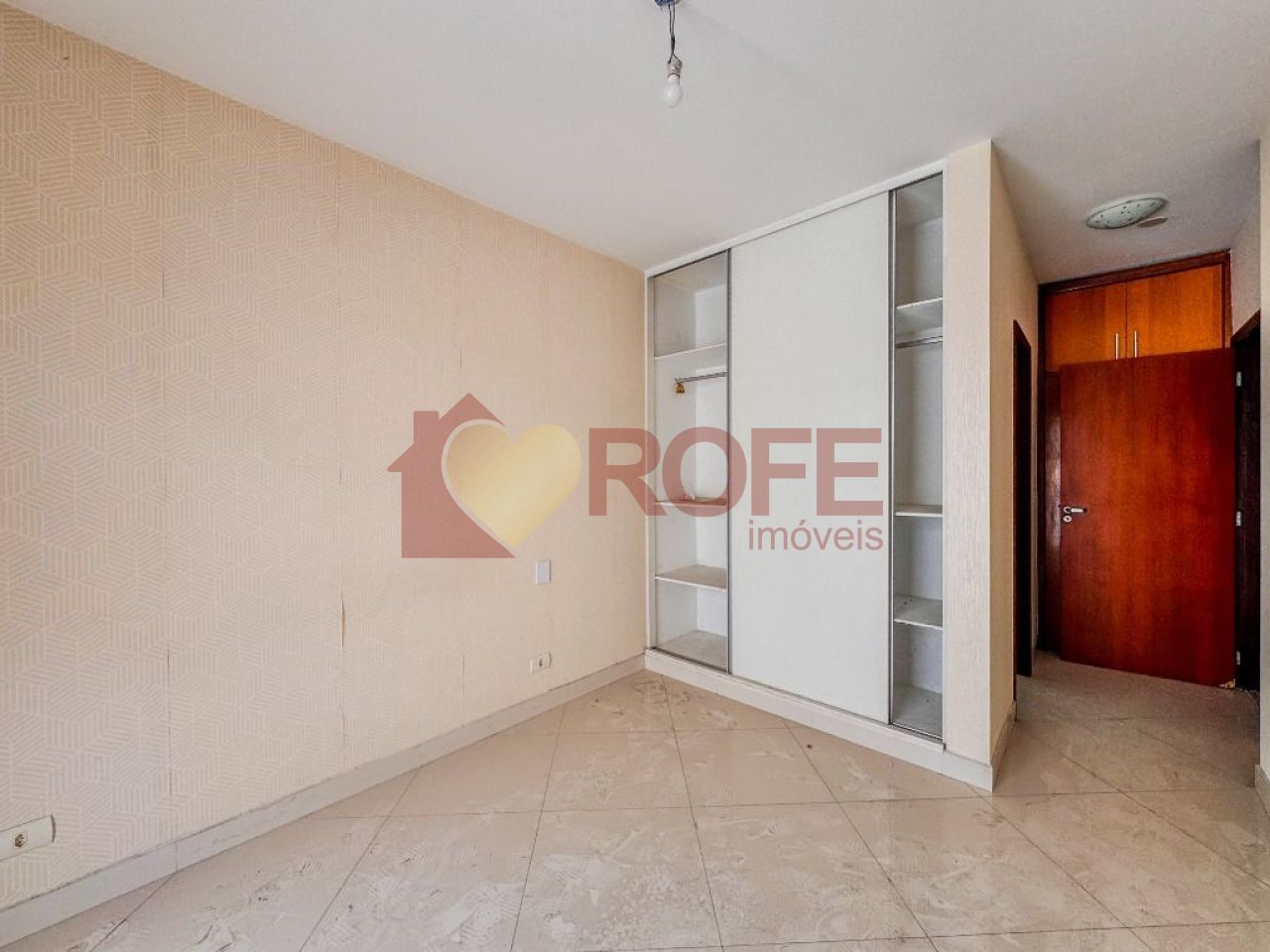 Foto 23 - RF40701