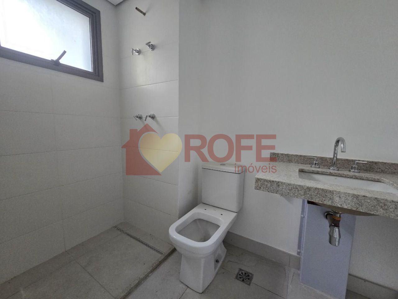 Foto 20 - RF40715
