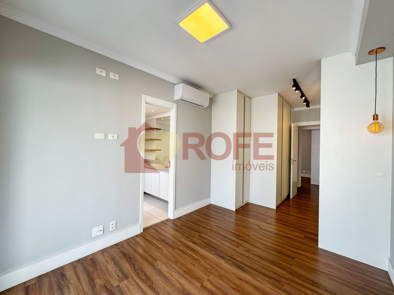 Foto 25 - RF40840