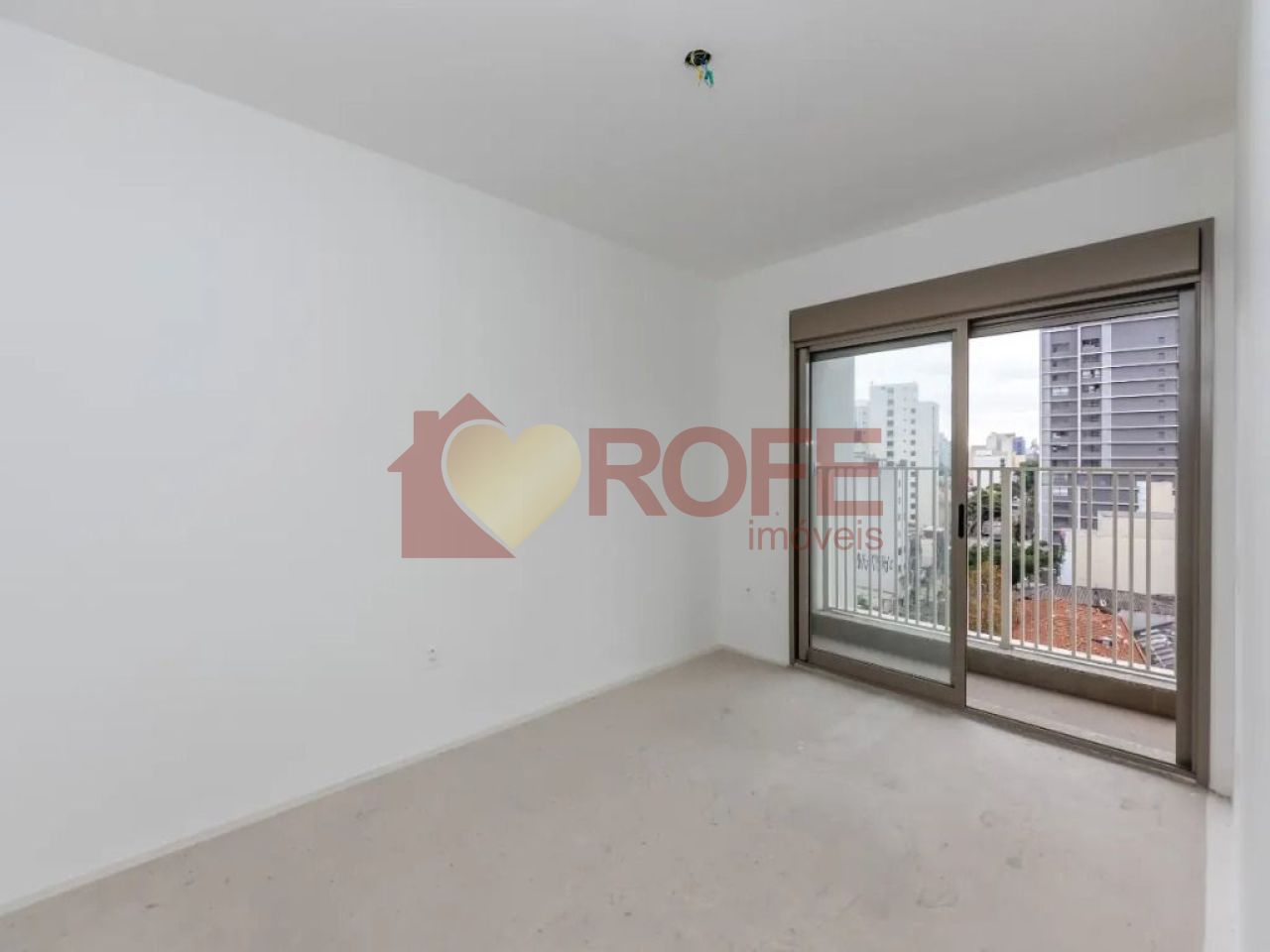 Foto 3 - RF41631