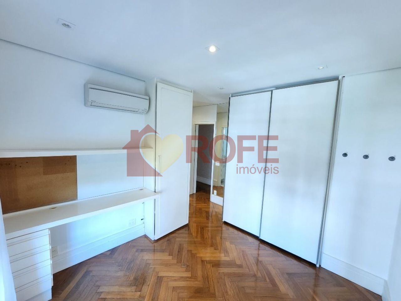 Foto 33 - RF41900