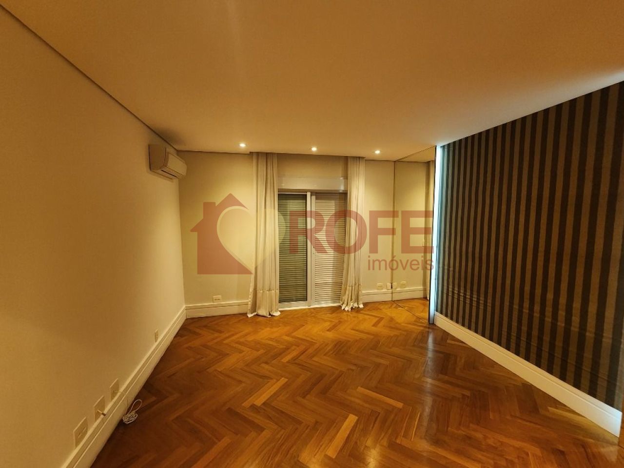 Foto 38 - RF41900