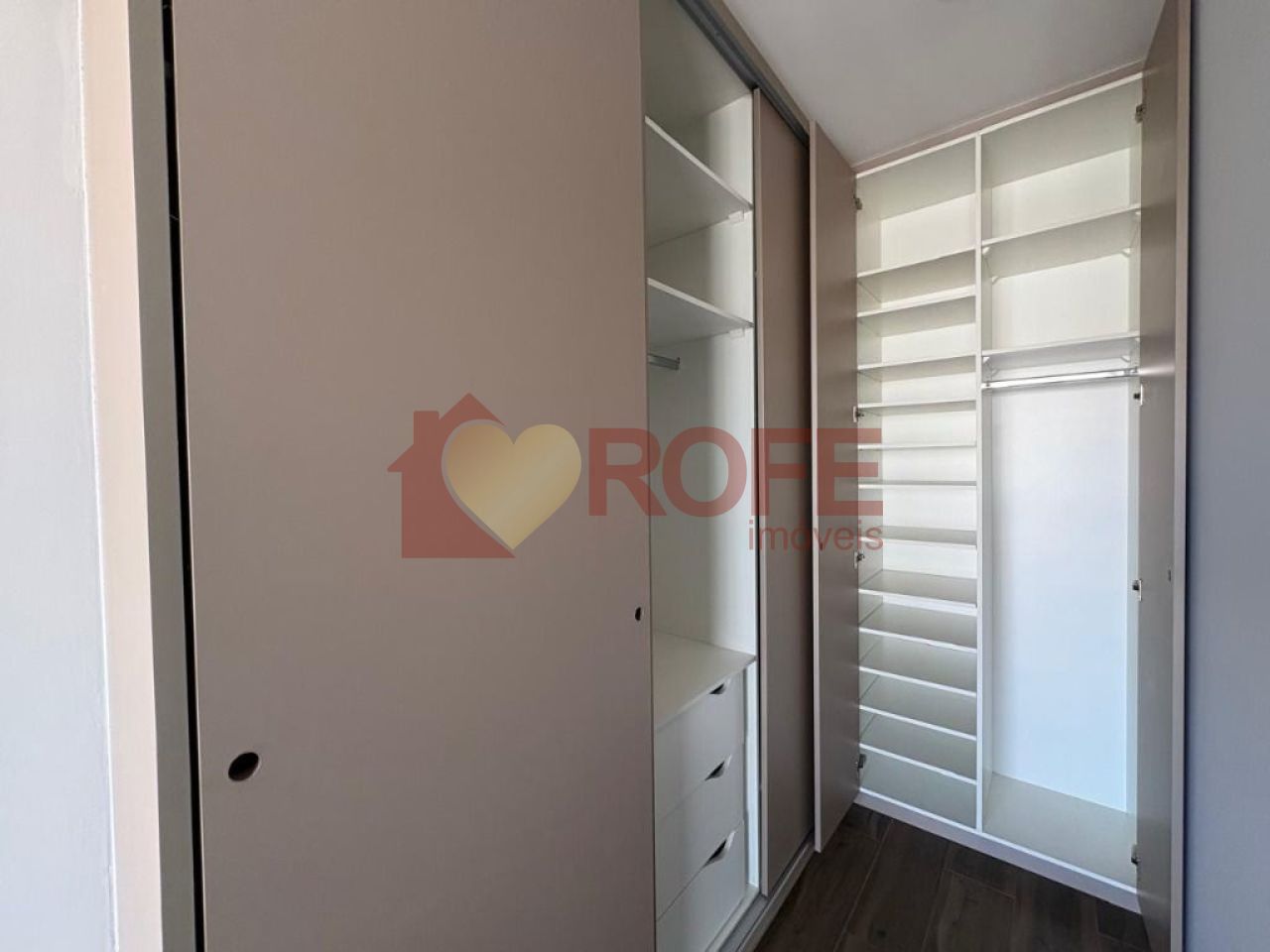 Foto 8 - RF42077