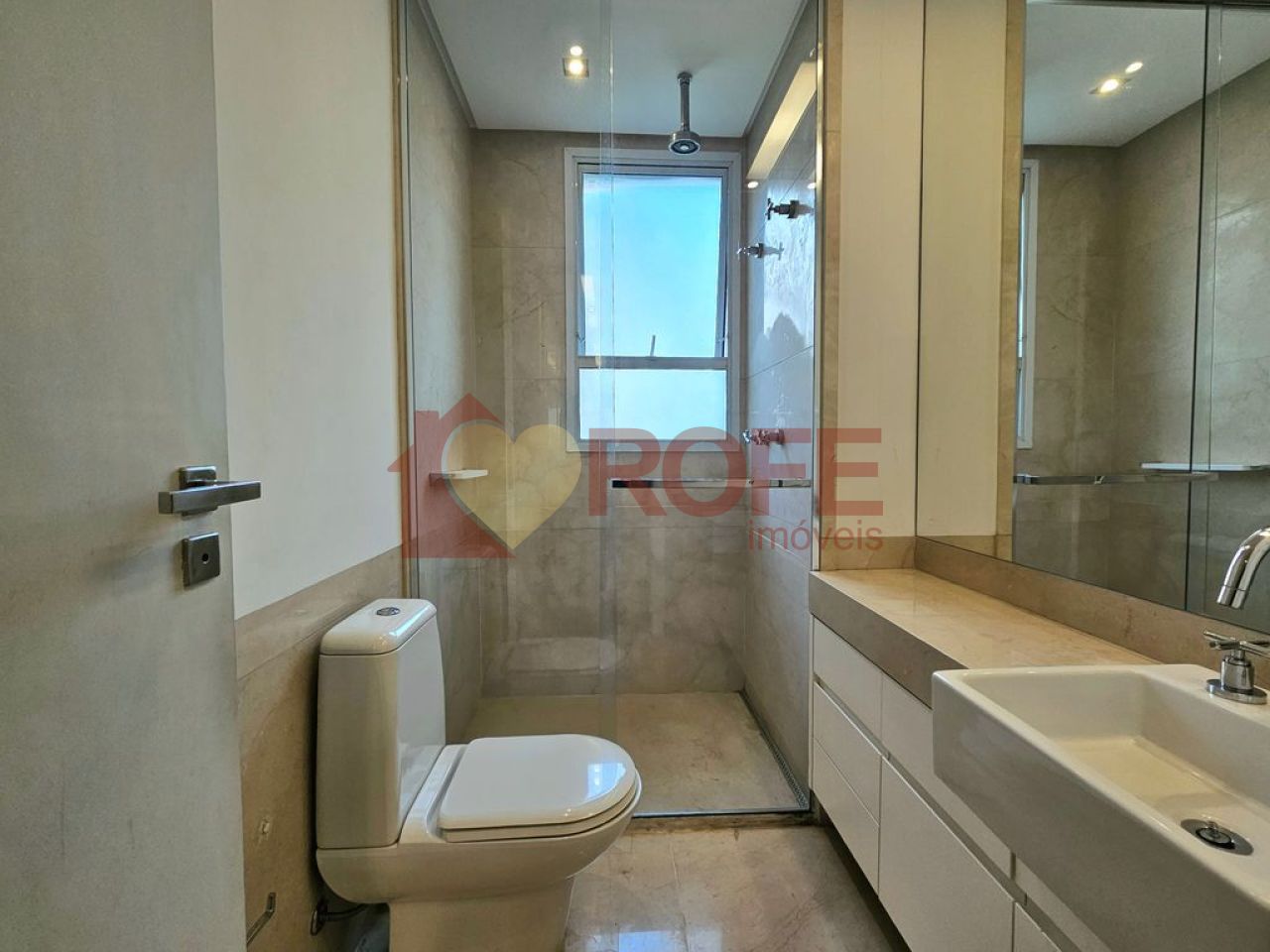 Foto 27 - RF42393