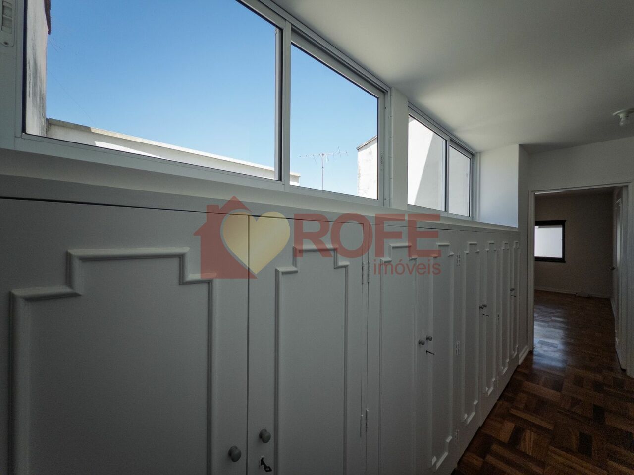 Foto 49 - RF42400