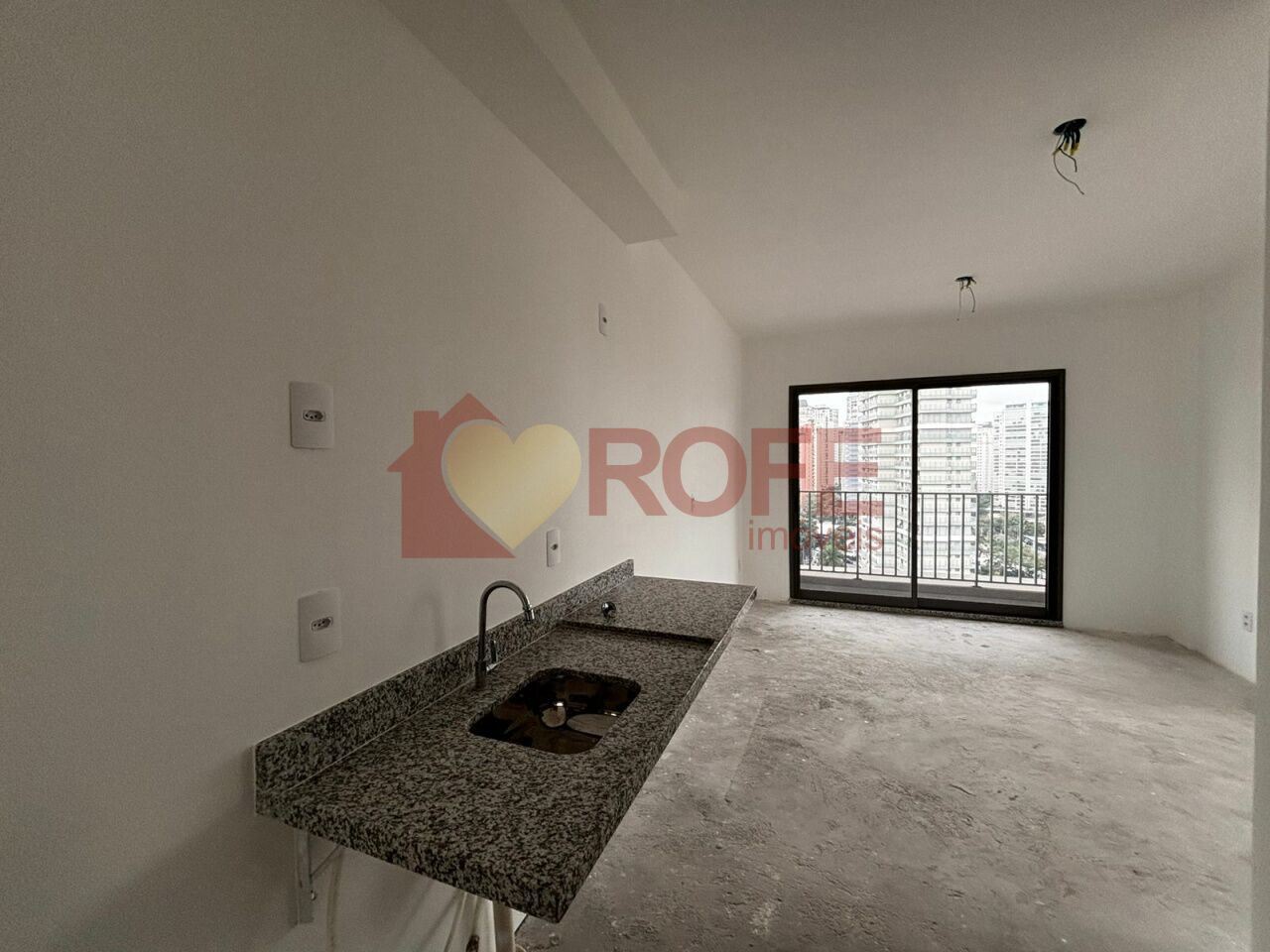 Foto 5 - RF42816