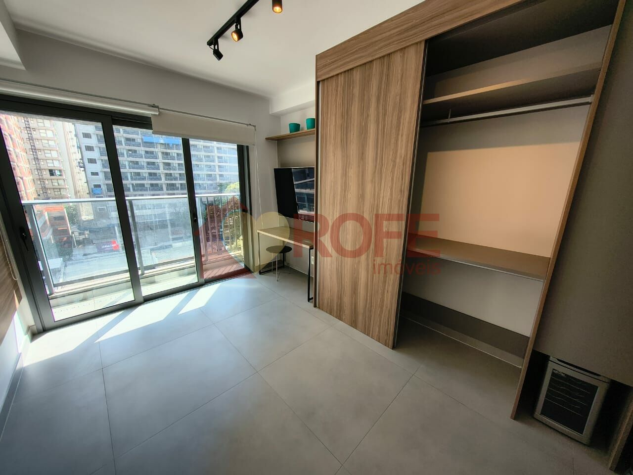 Foto 2 - RF43023