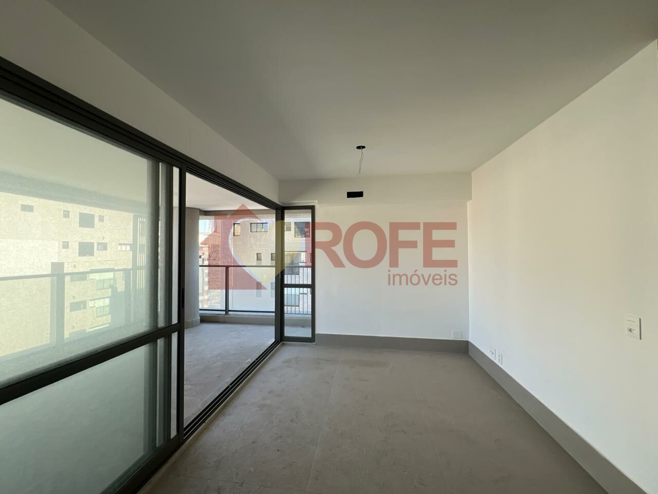 Foto 2 - RF43215