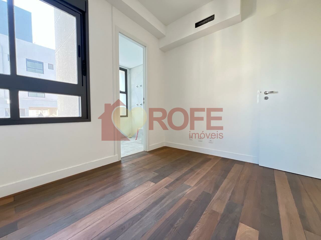Foto 8 - RF43215