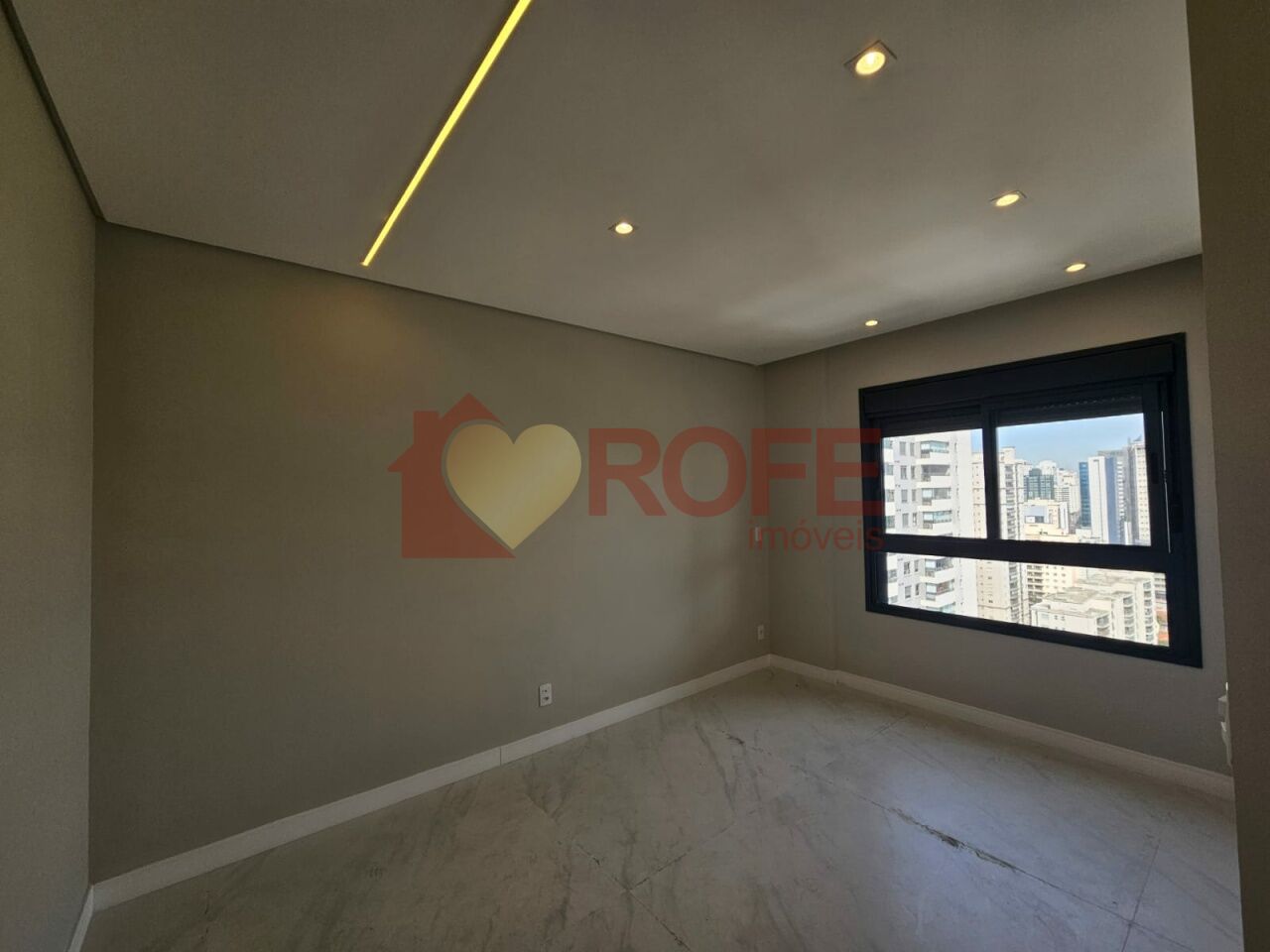 Foto 4 - RF43411