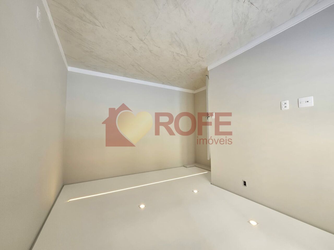 Foto 3 - RF43413