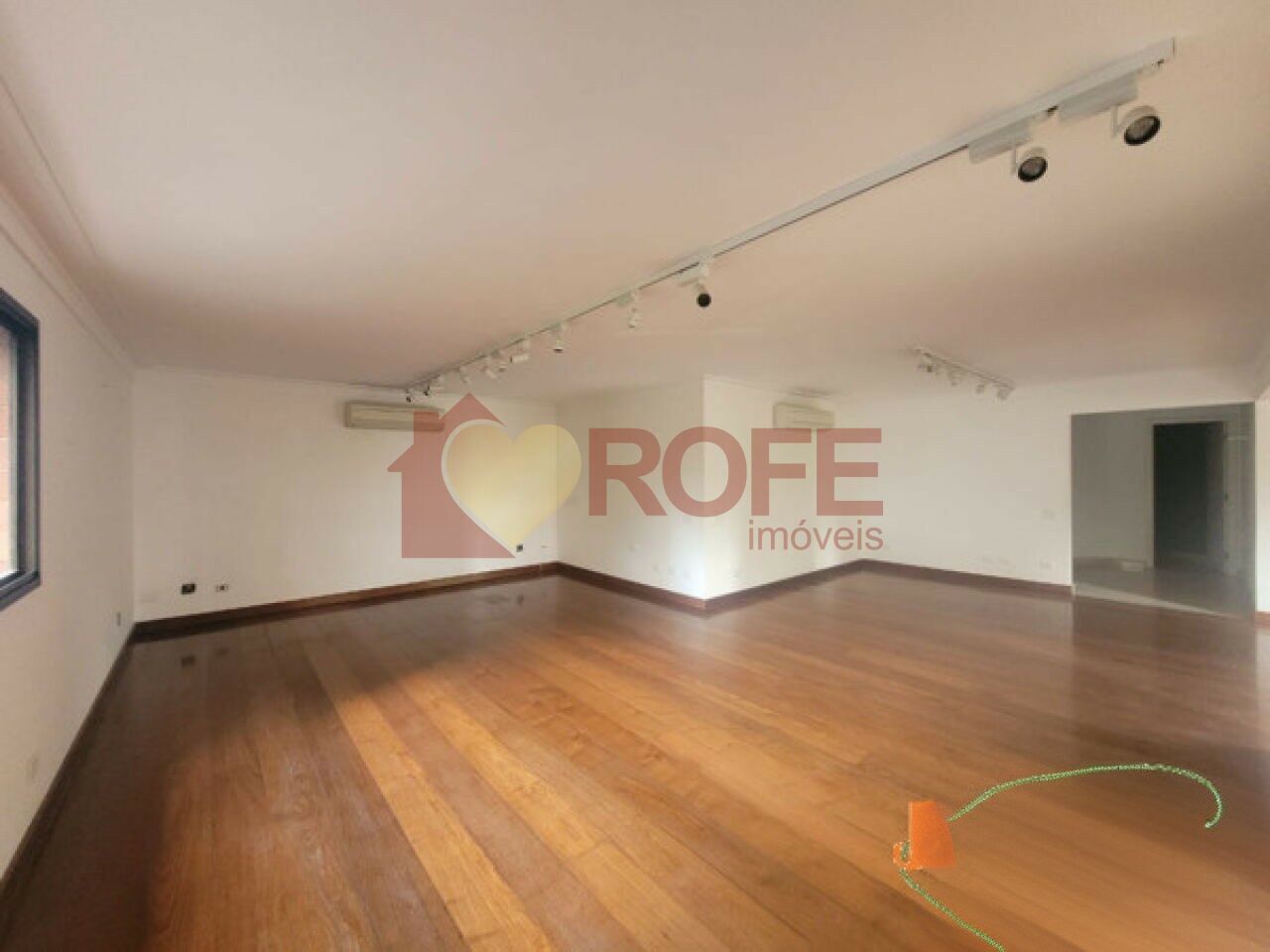 Foto 2 - RF43809