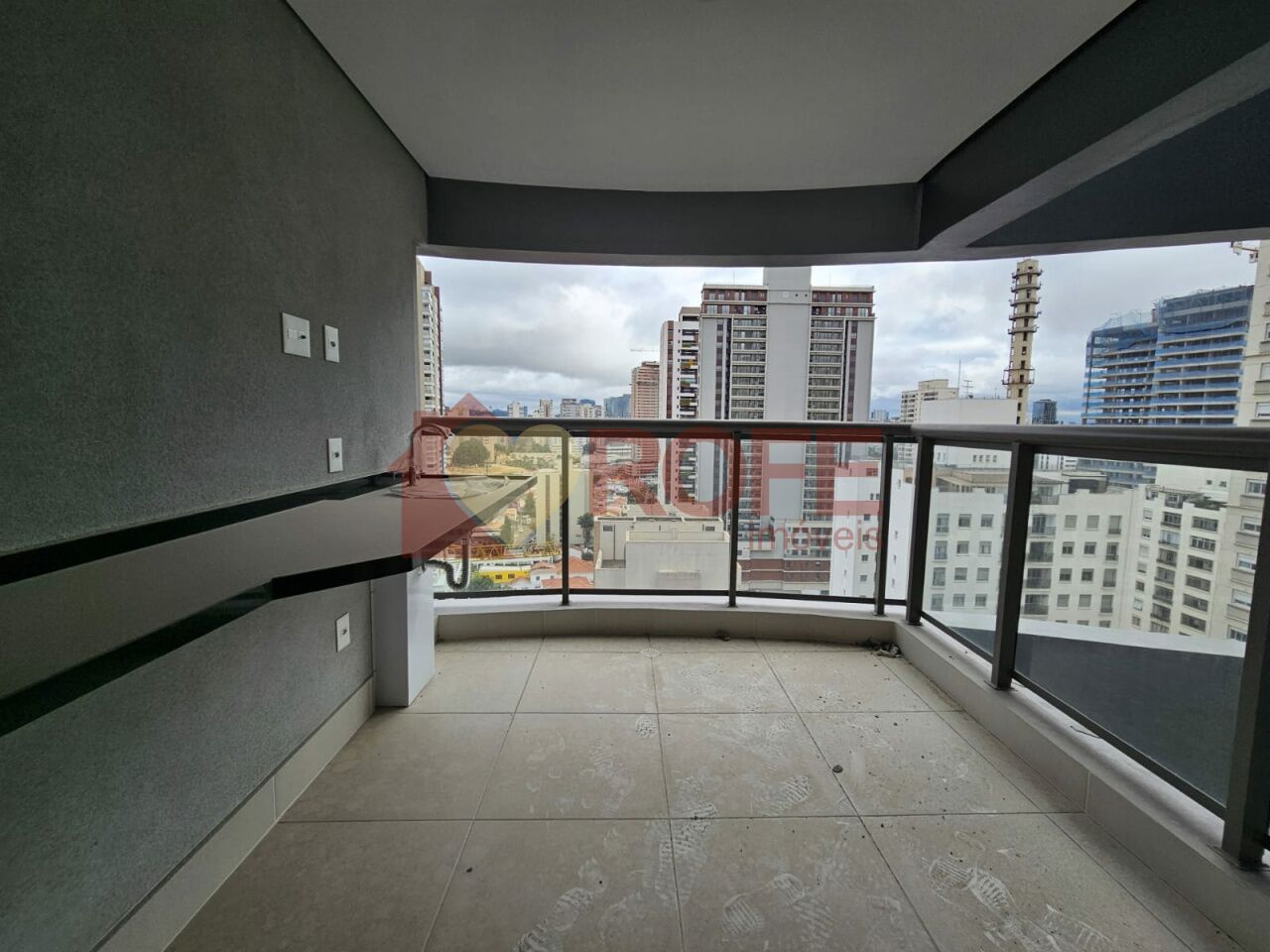 Foto 3 - RF43841