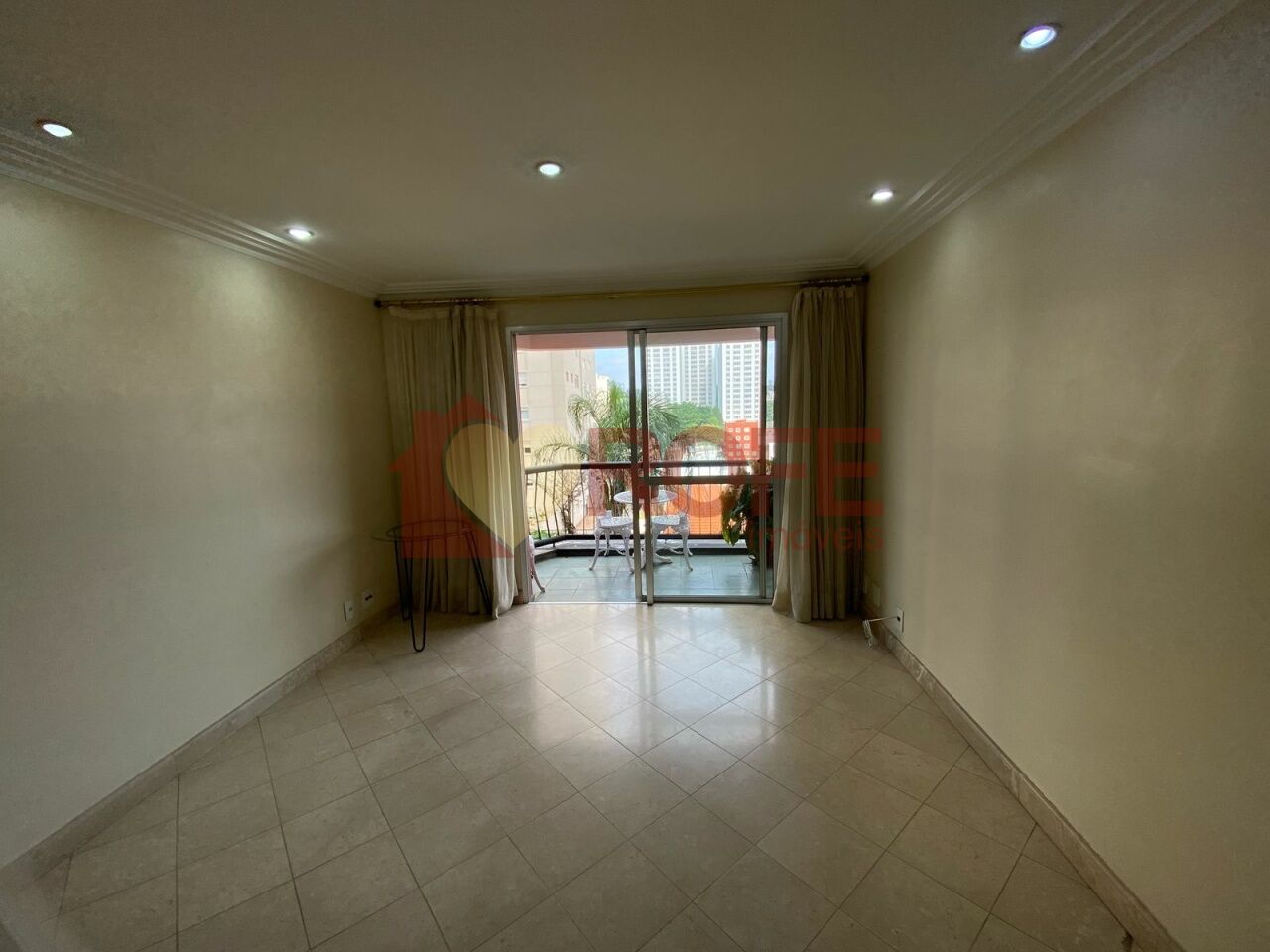 Foto 3 - RF44527