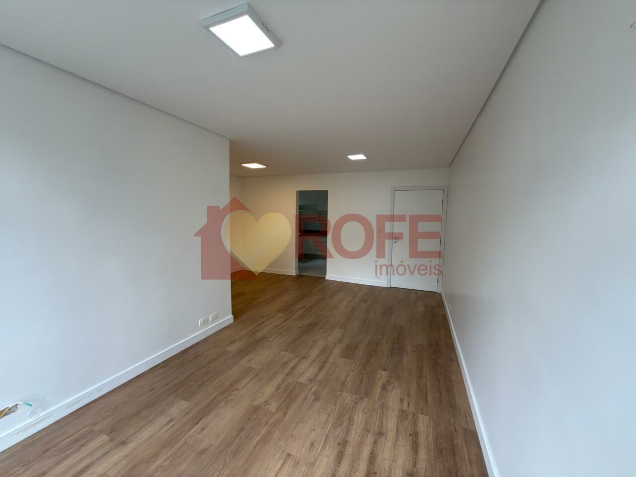 Foto 3 - RF44819