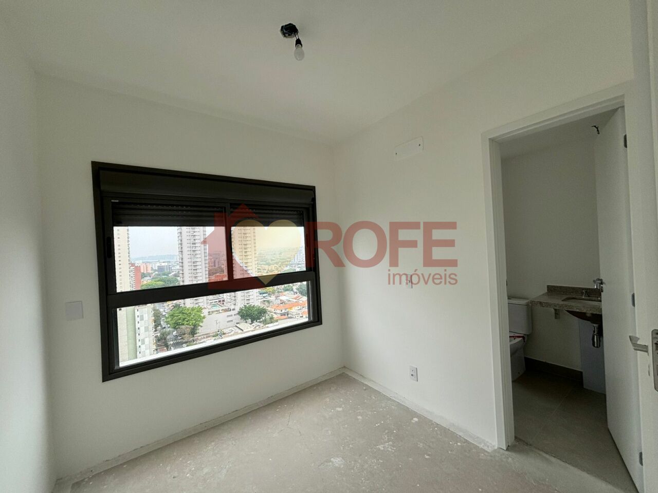 Foto 15 - RF44840