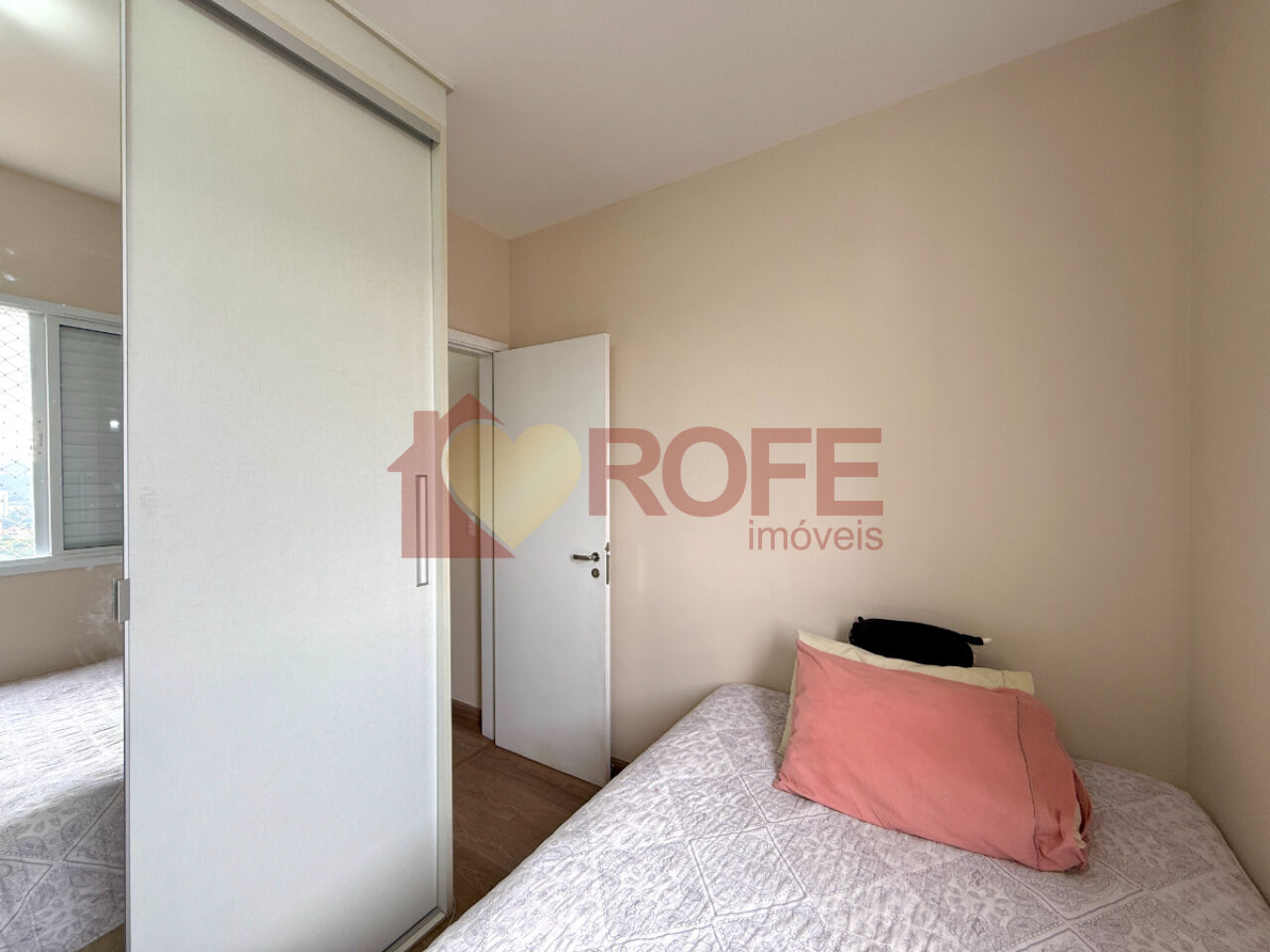 Foto 13 - RF44870