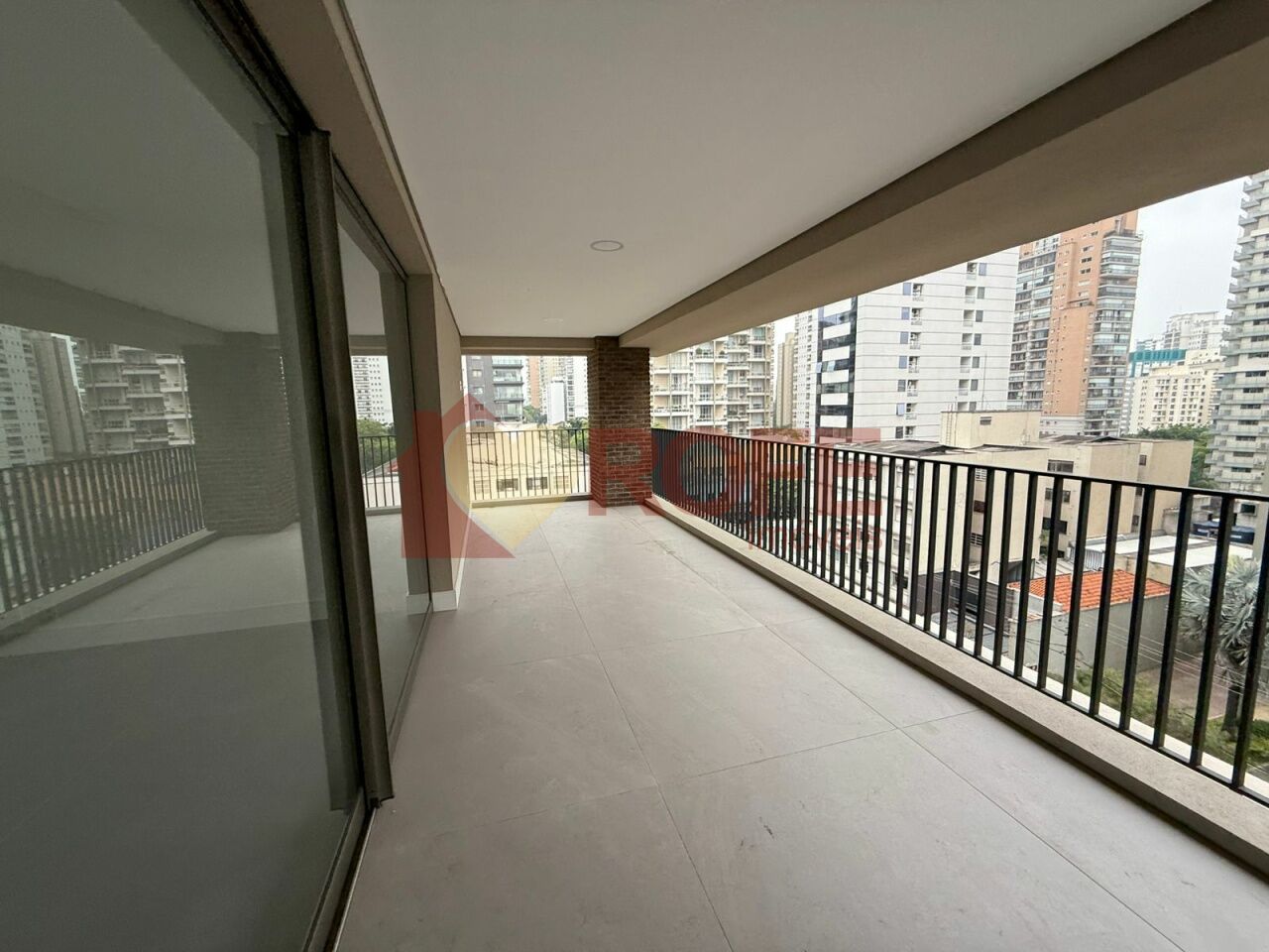 Foto 2 - RF44947