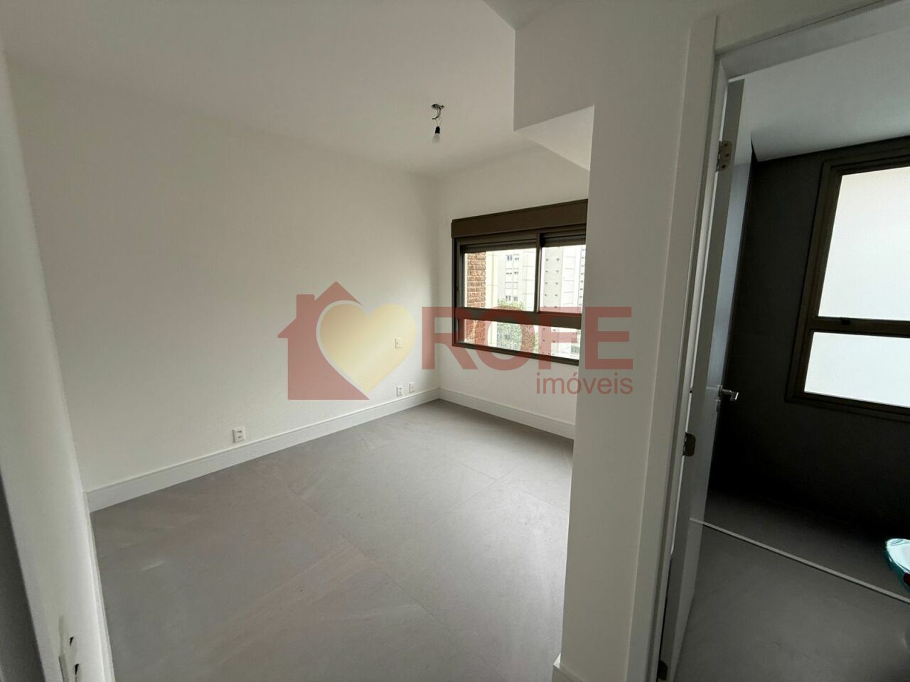 Foto 31 - RF44947