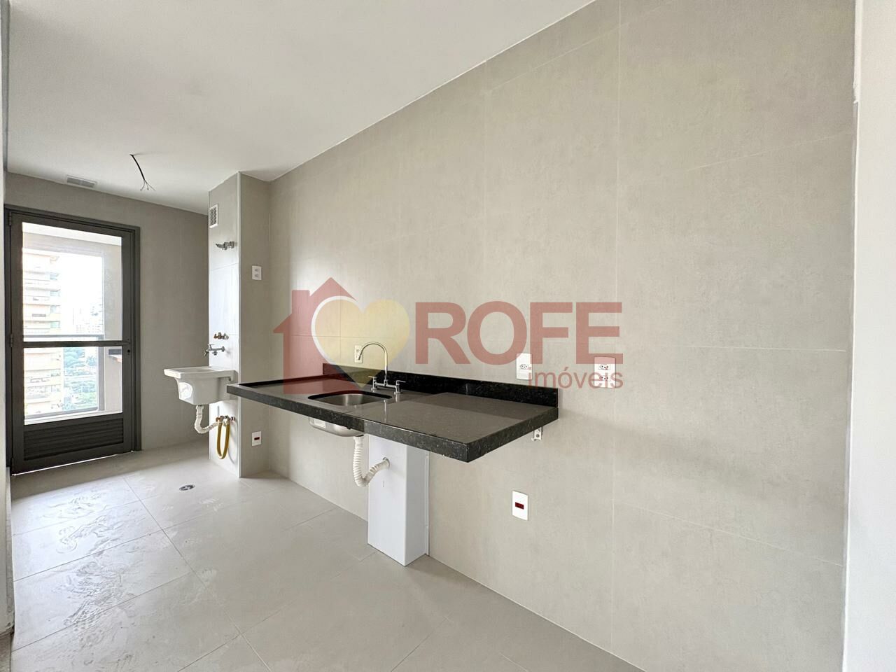 Foto 2 - RF44979