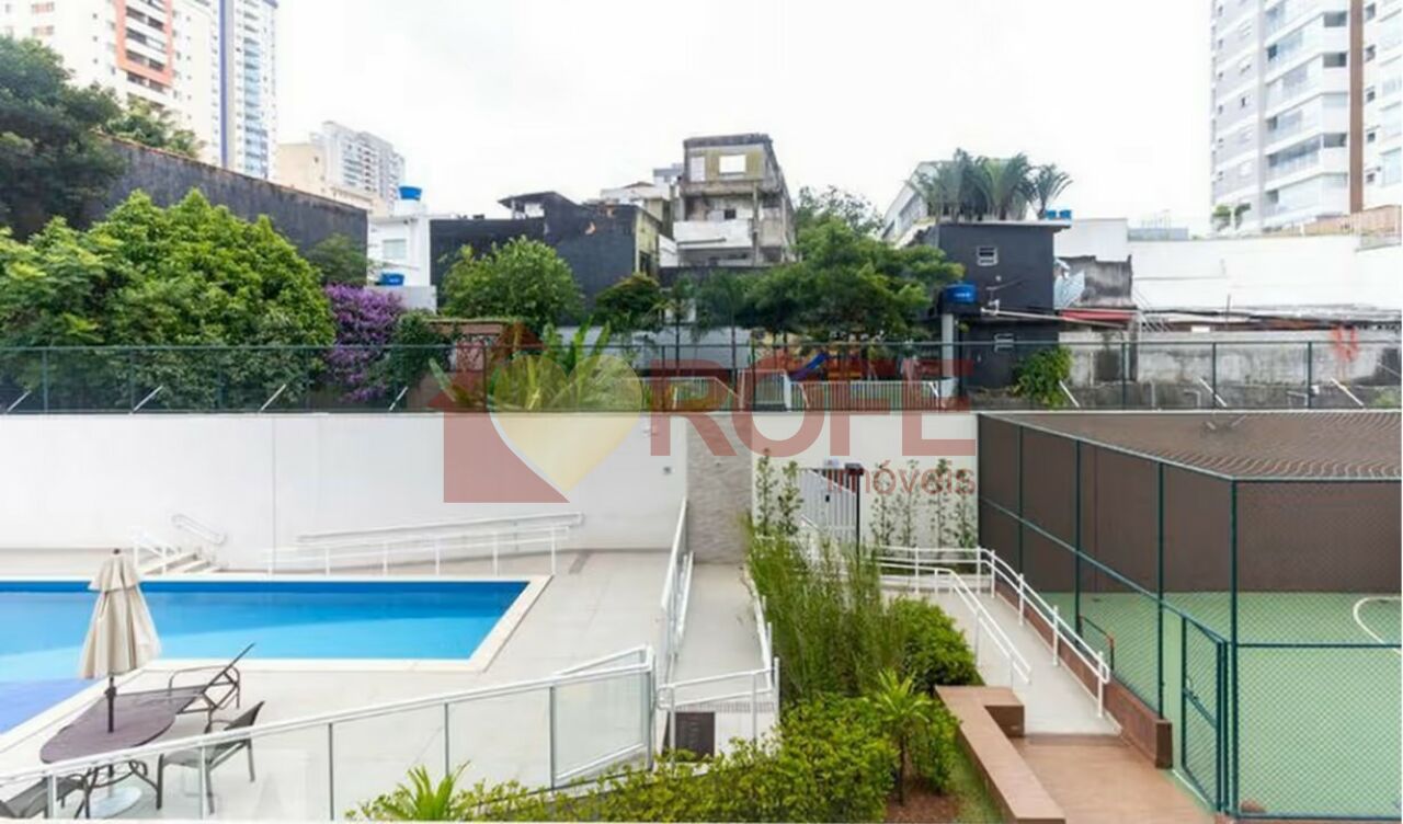 Piscina e quadra