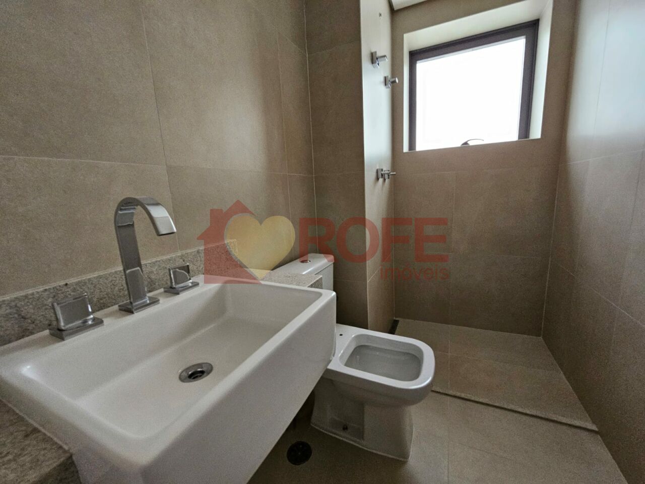 Foto 15 - RF45572