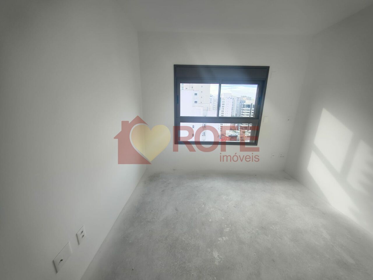 Foto 13 - RF45651