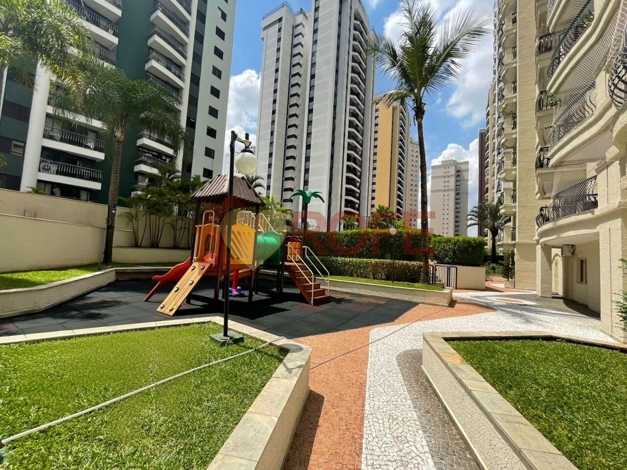 Foto 43 - RF45689
