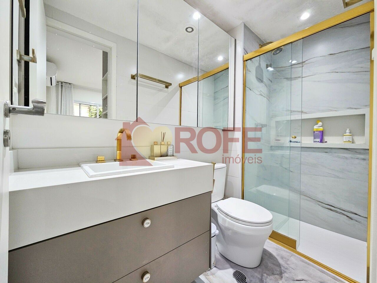 Foto 13 - RF46000