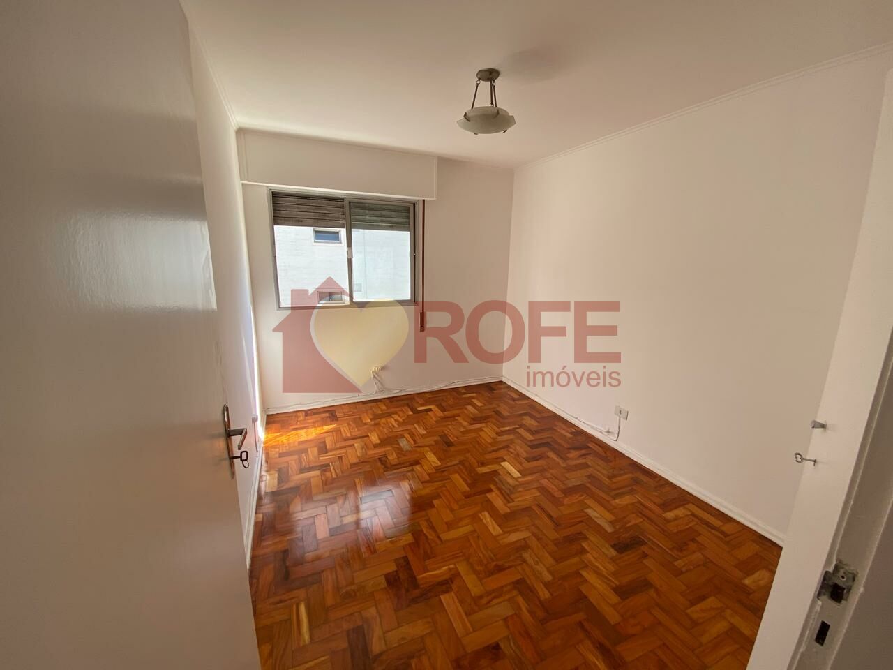 Foto 2 - RF46005